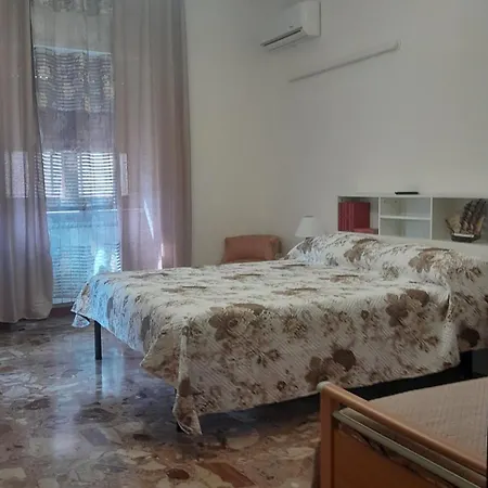 Little Flower Bed and breakfast Civitavecchia